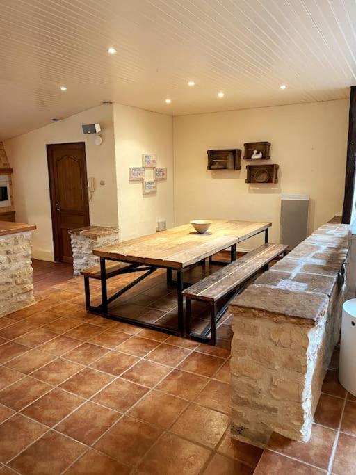 Uniquely Private Holiday Villa In The Charente Puyreaux Kültér fotó